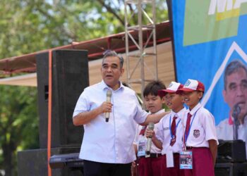 Muzani Tinjau Simulasi 3 Ribu Siswa Makan Bergizi Gratis di Batang, Jawa Tengah
