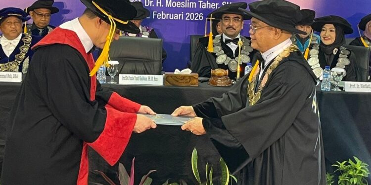 Prof. Harris Arthur Hedar: Kepakaran Ary Ginanjar dalam Karakter Hukum Layak Dianugerahi Guru Besar Kehormatan Ilmu Hukum