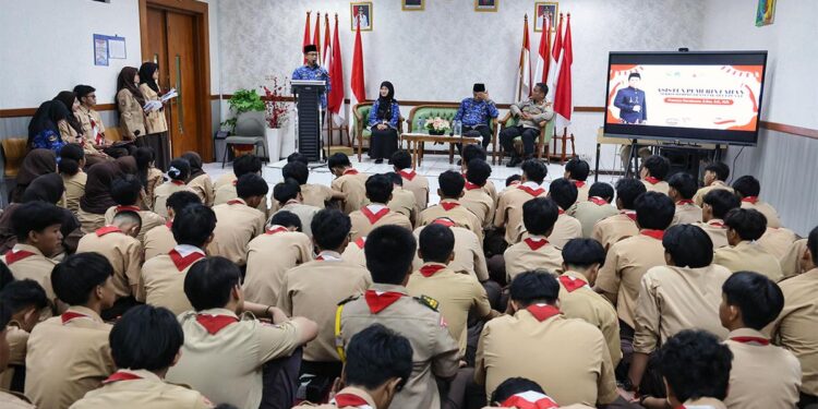 100 Pelajar SMAN 10 Ikut Roadshow Pencegahan Tawuran